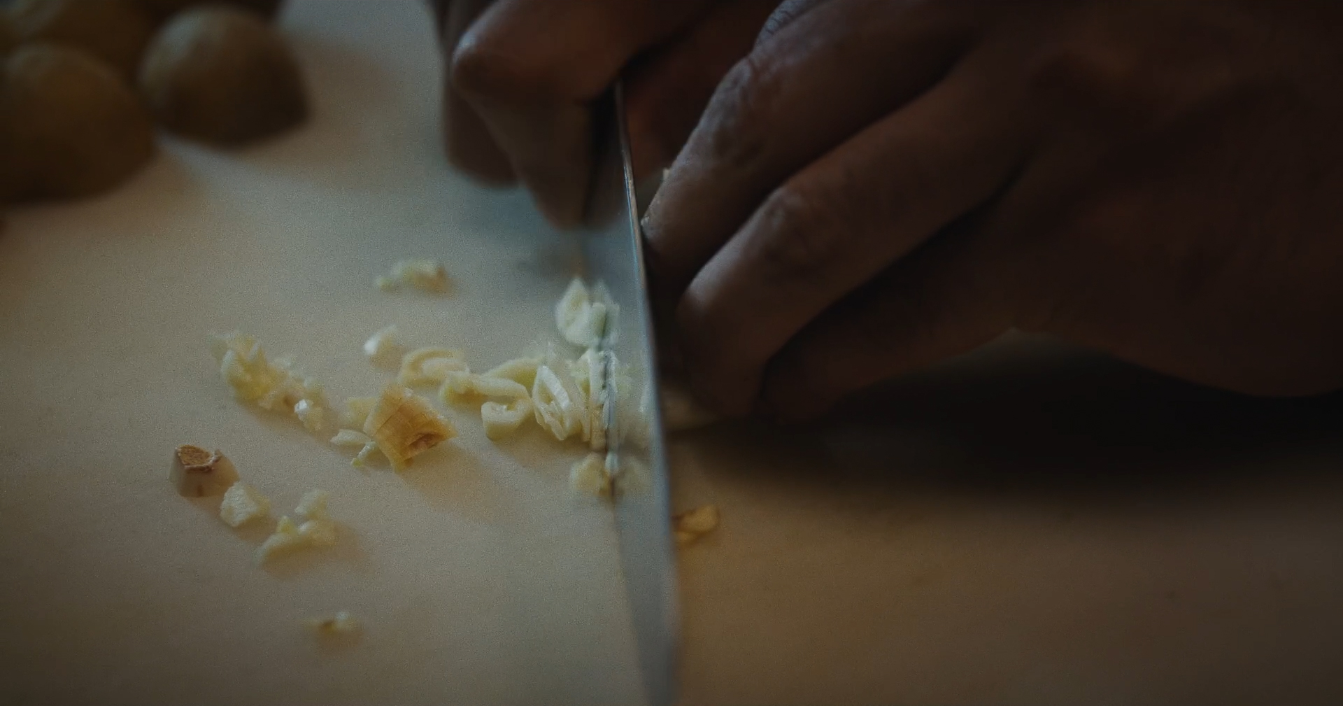 DISHPIT HOPKINS KOMODOX SUPERS.mov.01_07_34_17.Still017